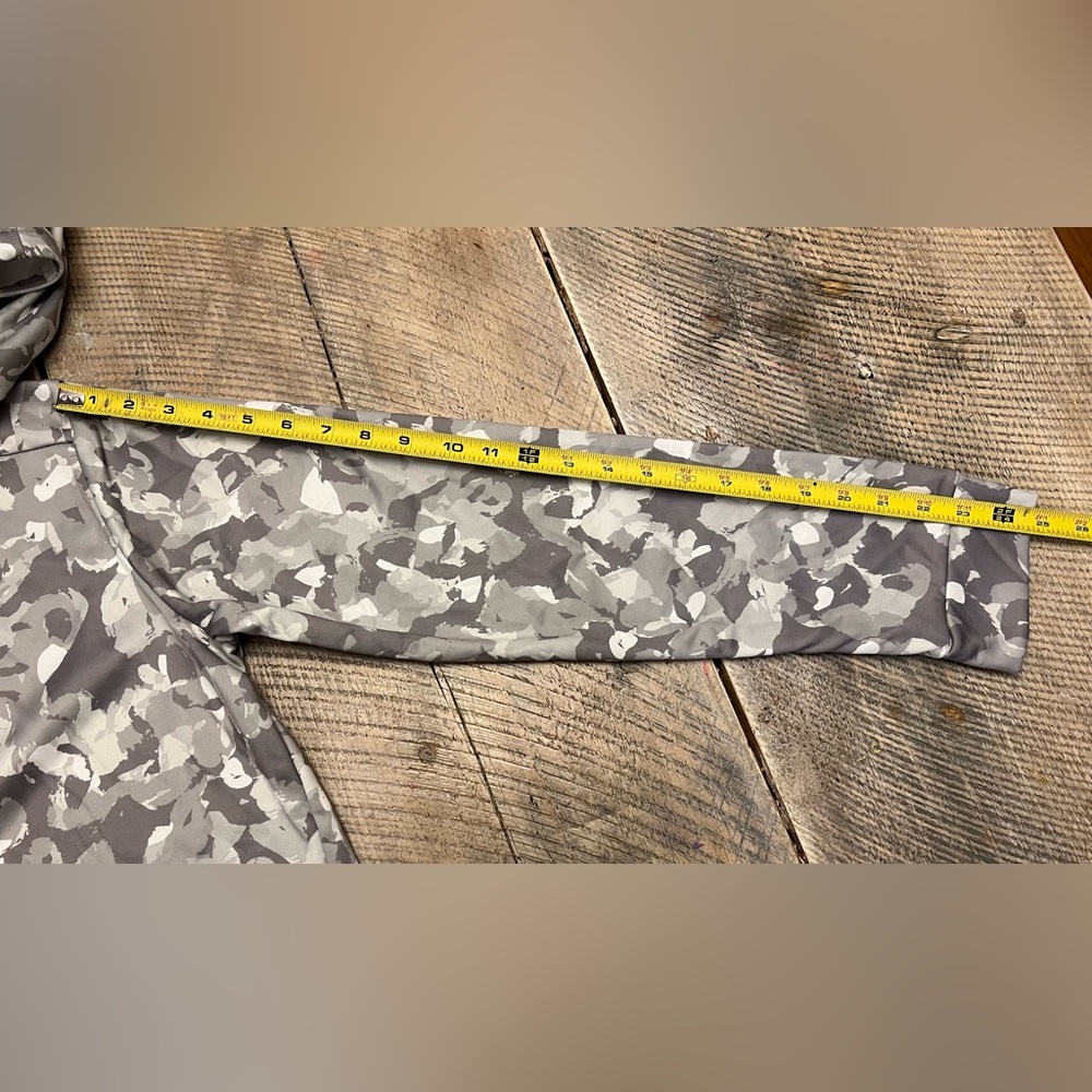 Under Armour Armour Fleece Boys XL Grey Camo New Hoodie Pullover 1389394-011 - Picture 8 of 8